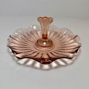 Vintage Pink Depression Glass Handled Candy Dish • Scalloped Rim 🌸✨